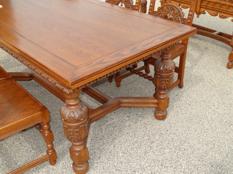 Antique THANKSGIVING 1920s 1930s Spanish Jacobean 10 Pc Oak Dining Room