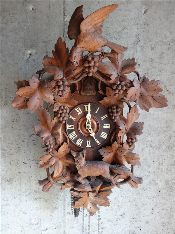 Antique Fox Bird Grape Vine Carved D R G M Black Forest Cuckoo Clock